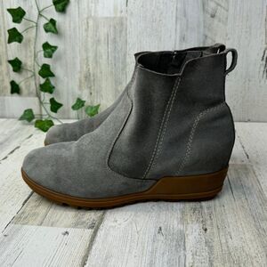 Sorel Women's Evie Grey Suede 2.5" Wedge Bootie. Size 11